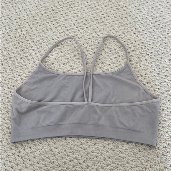 Set of 3 Gap Body seamless bralettes size Medium in very good used condition! - Picture 8 of 11